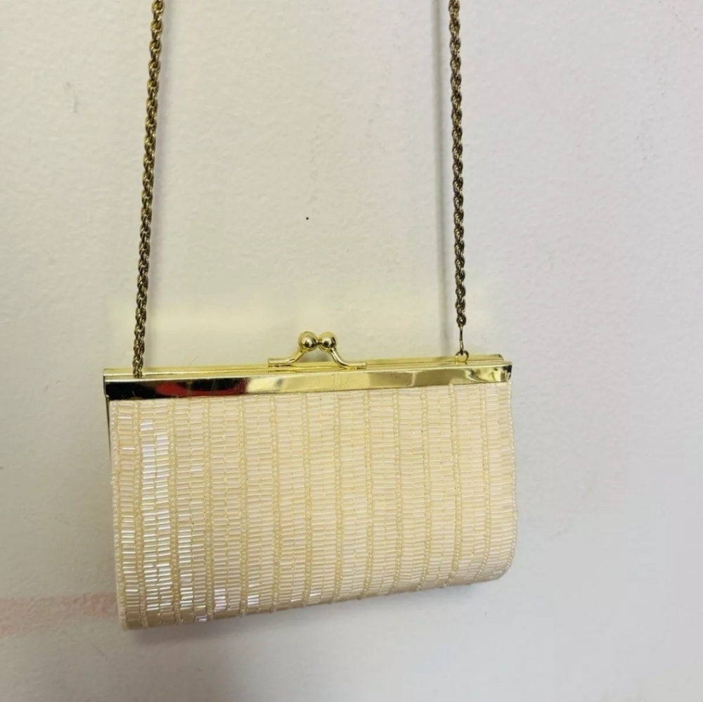 Vintage La Regale Beaded Evening & Cocktail Purse w/Clasp & 40" Silver Chain. EX